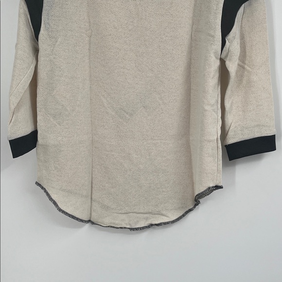 Cream and Black 3/4 Sleeve Top - Picture 7 of 8